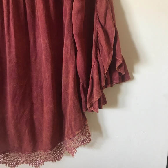 Altar’d State Boho Off the Shoulder Top. Rust. Small - Picture 2 of 2